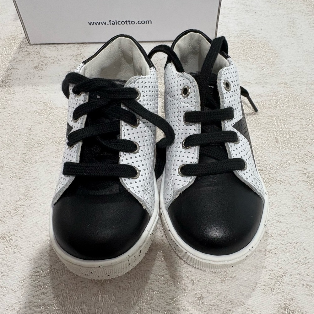Falcotto White and Black Star Baby/Toddler Sneakers - Picture 4 of 7